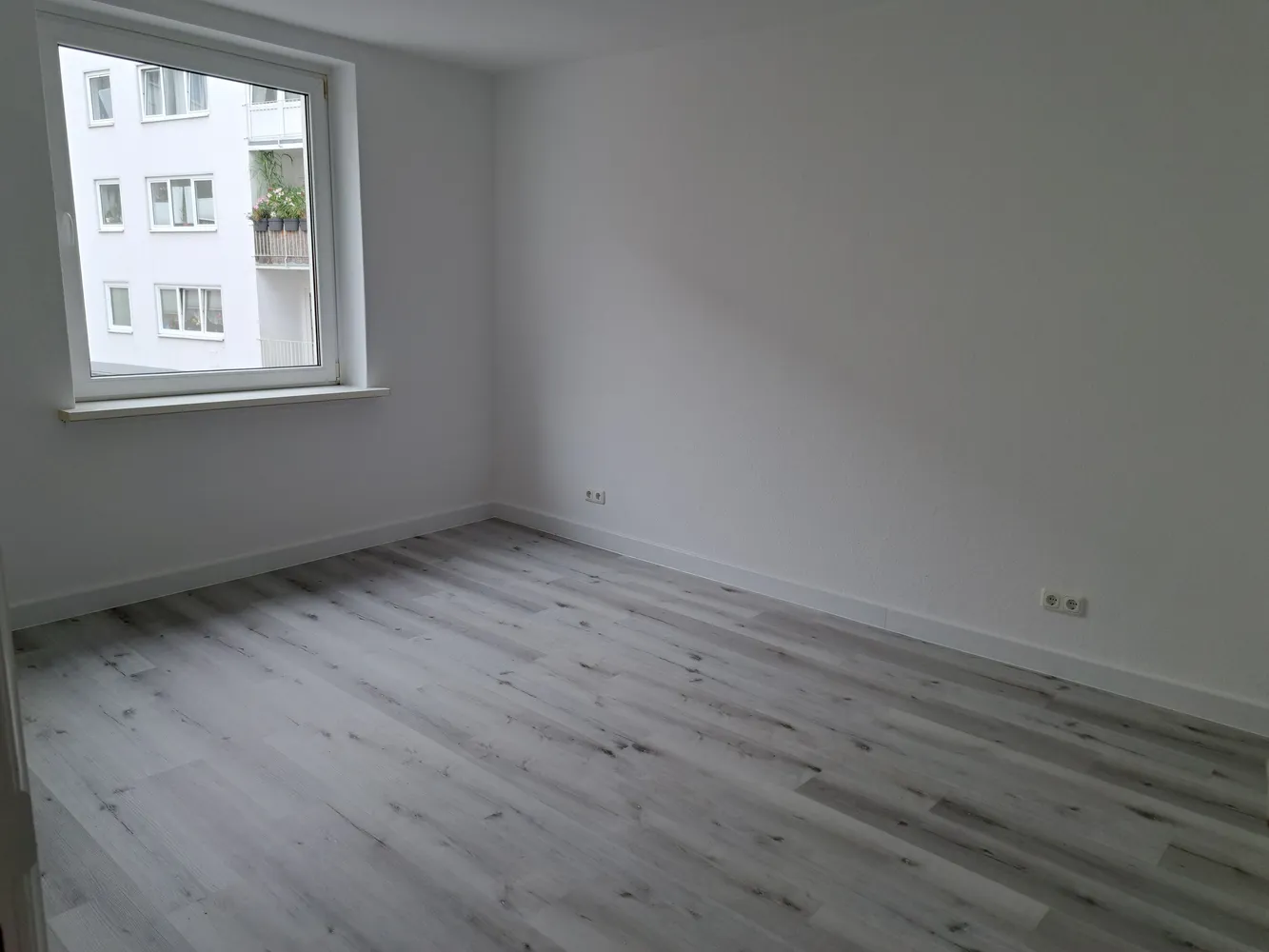 2 Zimmer Wohnung mit 65 m² in Lübeck – Bild 4