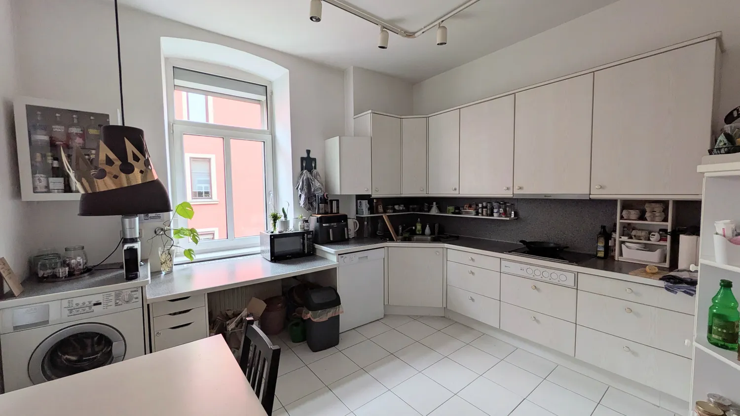 2 Zimmer Wohnung mit 79 m² in Würzburg – Bild 2