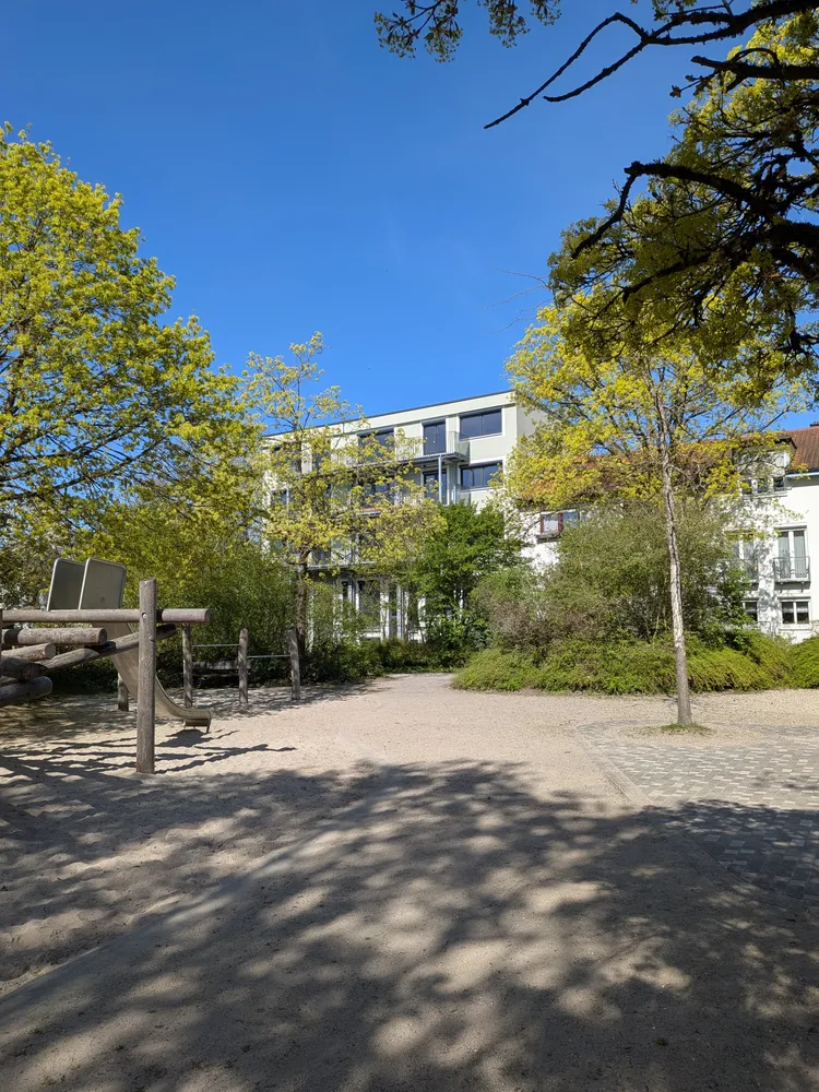 4 Zimmer Wohnung mit 108 m² in Karlsruhe – Bild 1