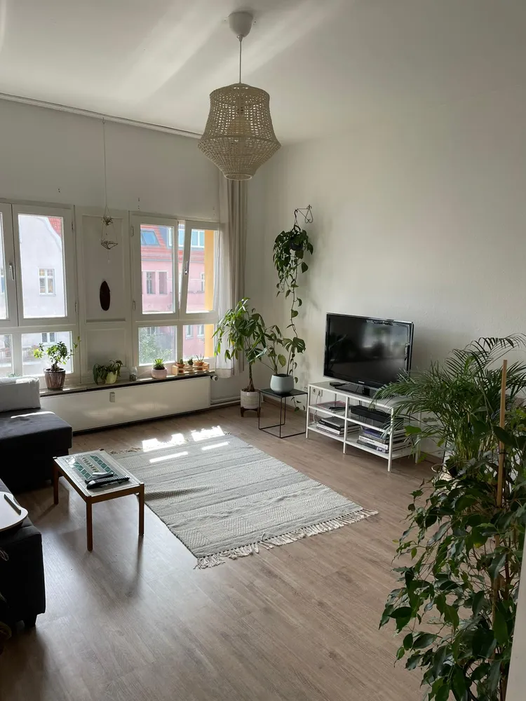 2 room apartment with 65 m² in Berlin – Photo 1