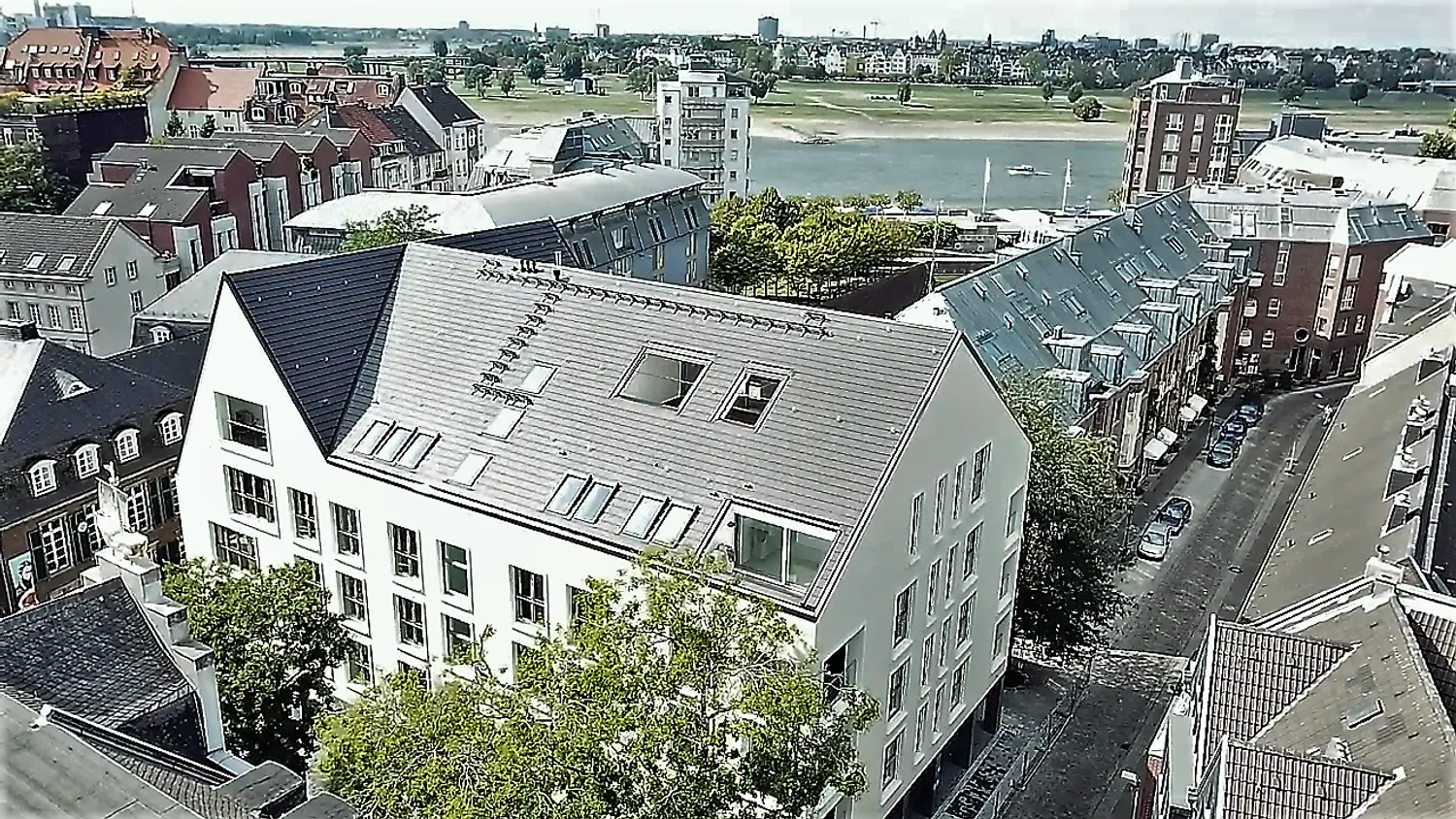 3 Zimmer Wohnung mit 92 m² in Düsseldorf – Bild 1