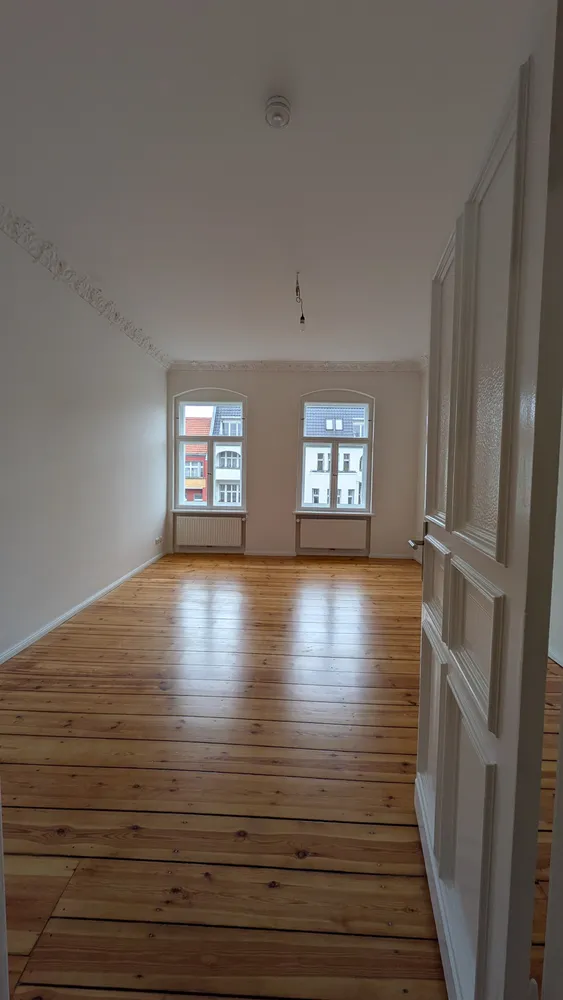 2 Zimmer Wohnung mit 106 m² in Berlin – Bild 1