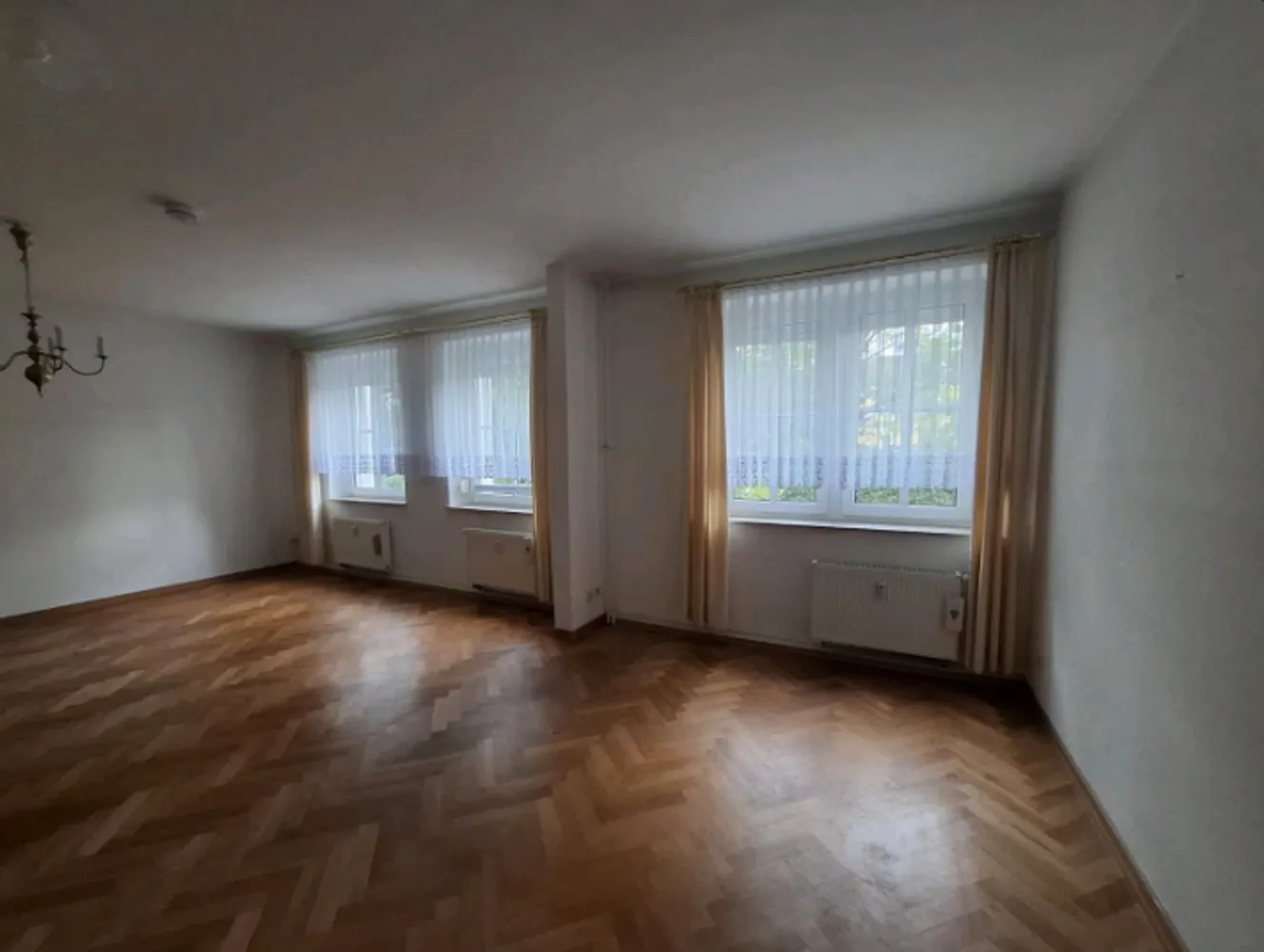 2 Zimmer Wohnung mit 67 m² in Hoyerswerda – Bild 2