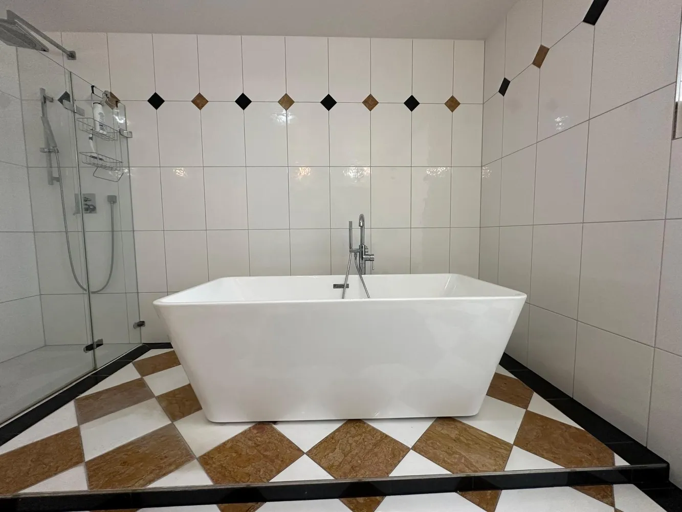 5 Zimmer Wohnung mit 170 m² in Frankfurt am Main – Bild 4
