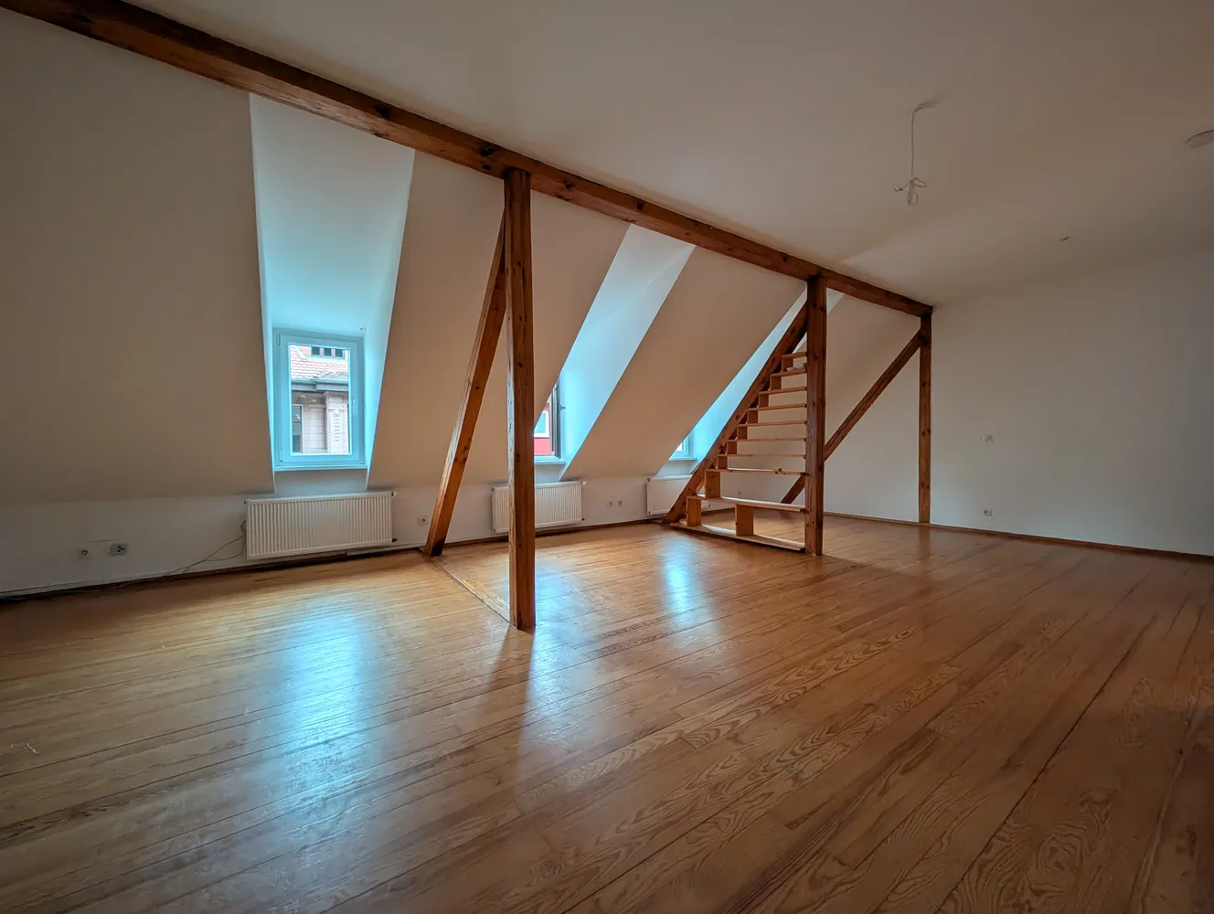 6 Zimmer Wohnung mit 200 m² in Saarbrücken – Bild 9