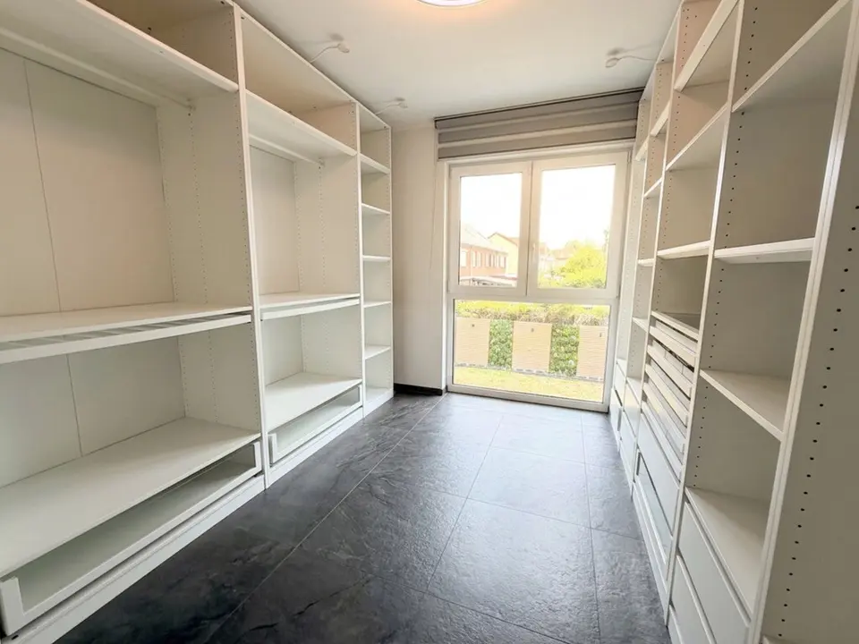 6 room house with 180 m² in Dormagen – Photo 8