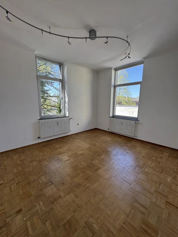 4 Zimmer Wohnung mit 98 m² in Aachen – Bild 1