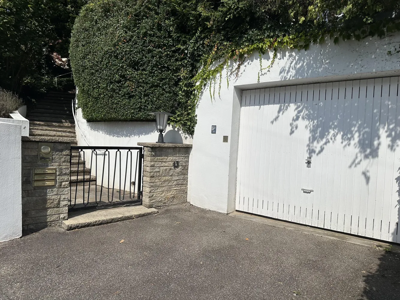 8 Zimmer Haus mit 265 m² in Esslingen am Neckar – Bild 2