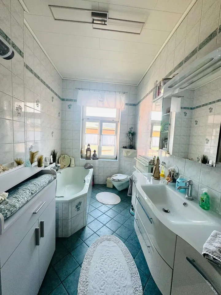 6 Zimmer Wohnung mit 170 m² in Sonneberg – Bild 8