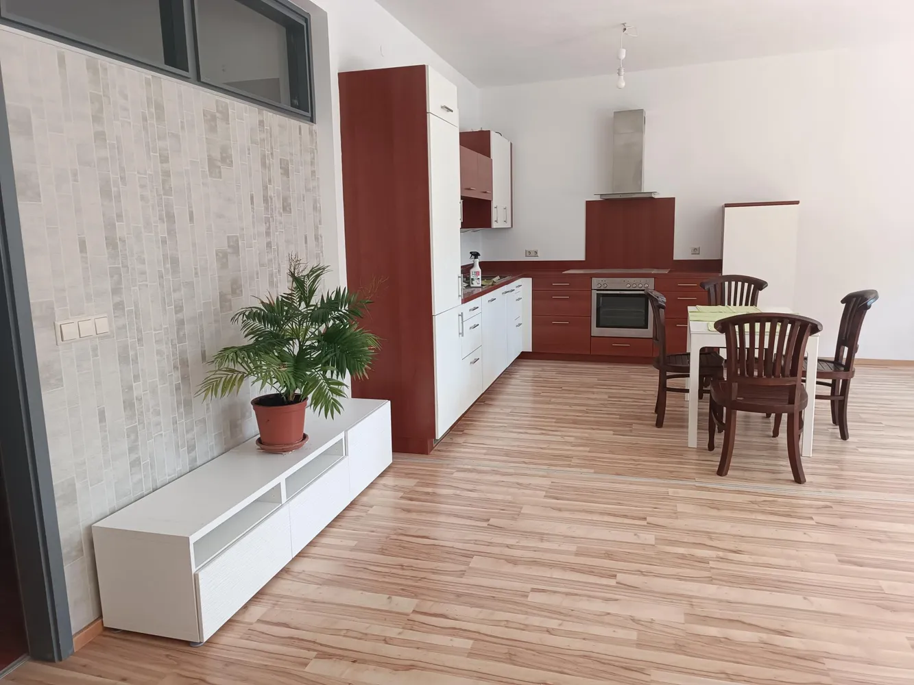 2 Zimmer Wohnung mit 78 m² in Karlsruhe – Bild 3
