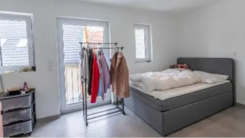 4 Zimmer Wohnung mit 130 m² in Herrenberg – Bild 2