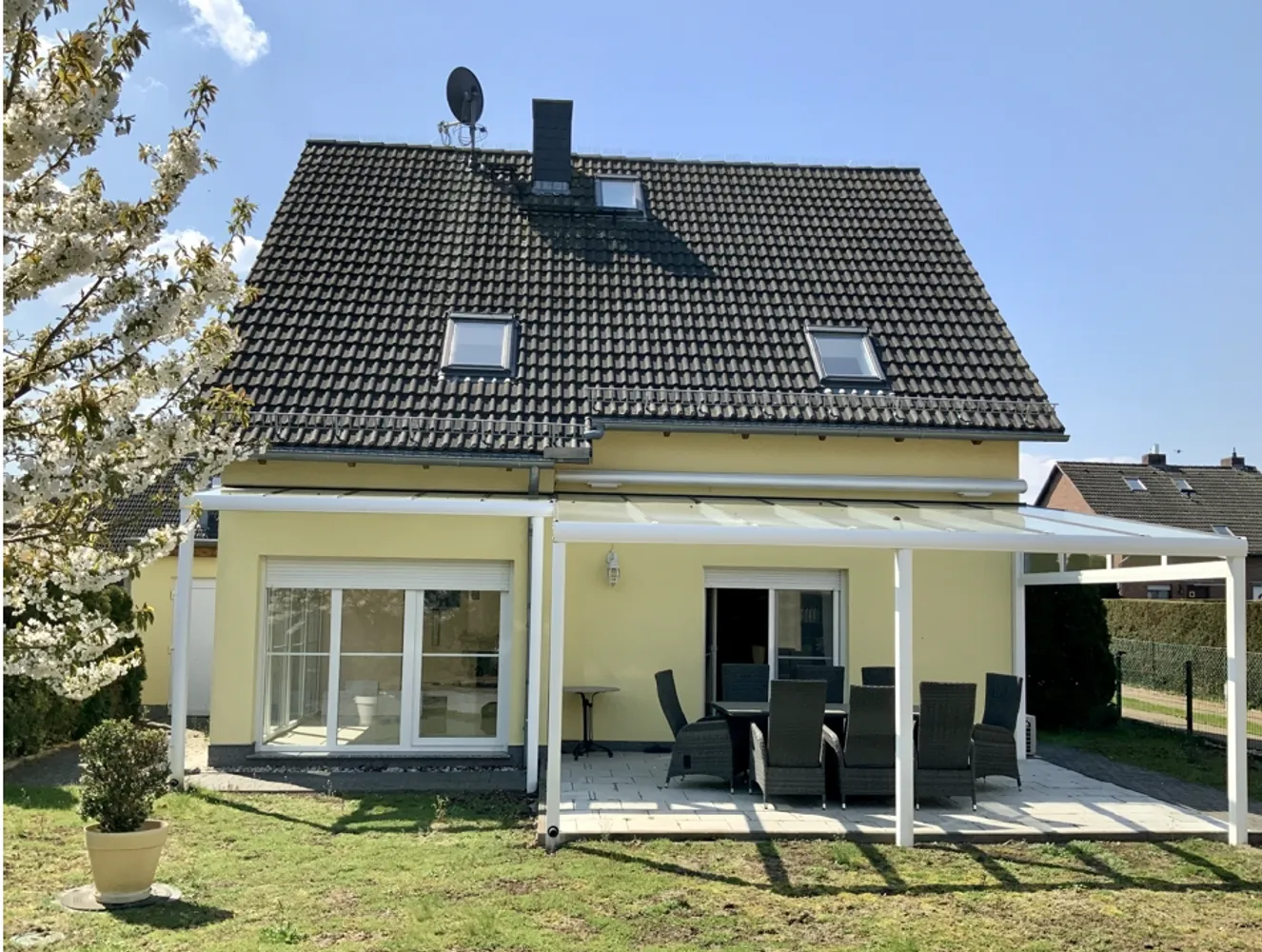 6 Zimmer Haus mit 142 m² in Berlin – Bild 2
