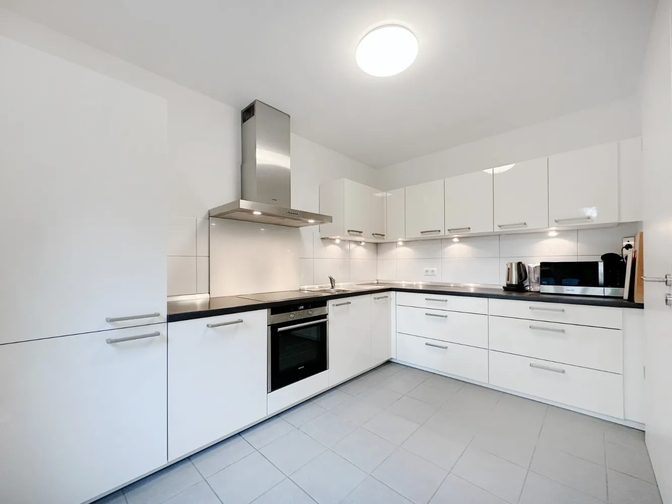 3 Zimmer Wohnung mit 99 m² in Düsseldorf – Bild 4