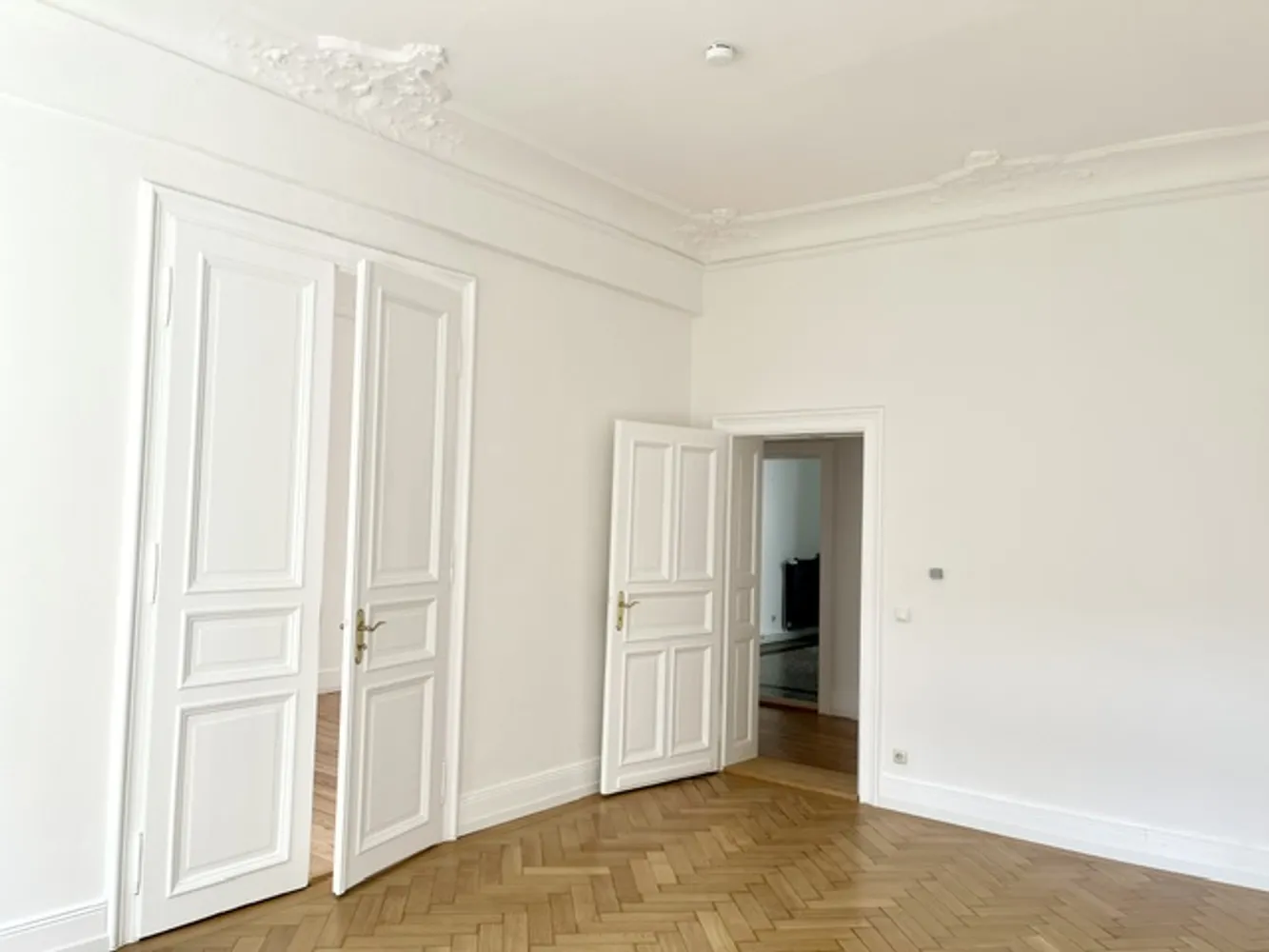 4 Zimmer Wohnung mit 140 m² in Wiesbaden – Bild 9