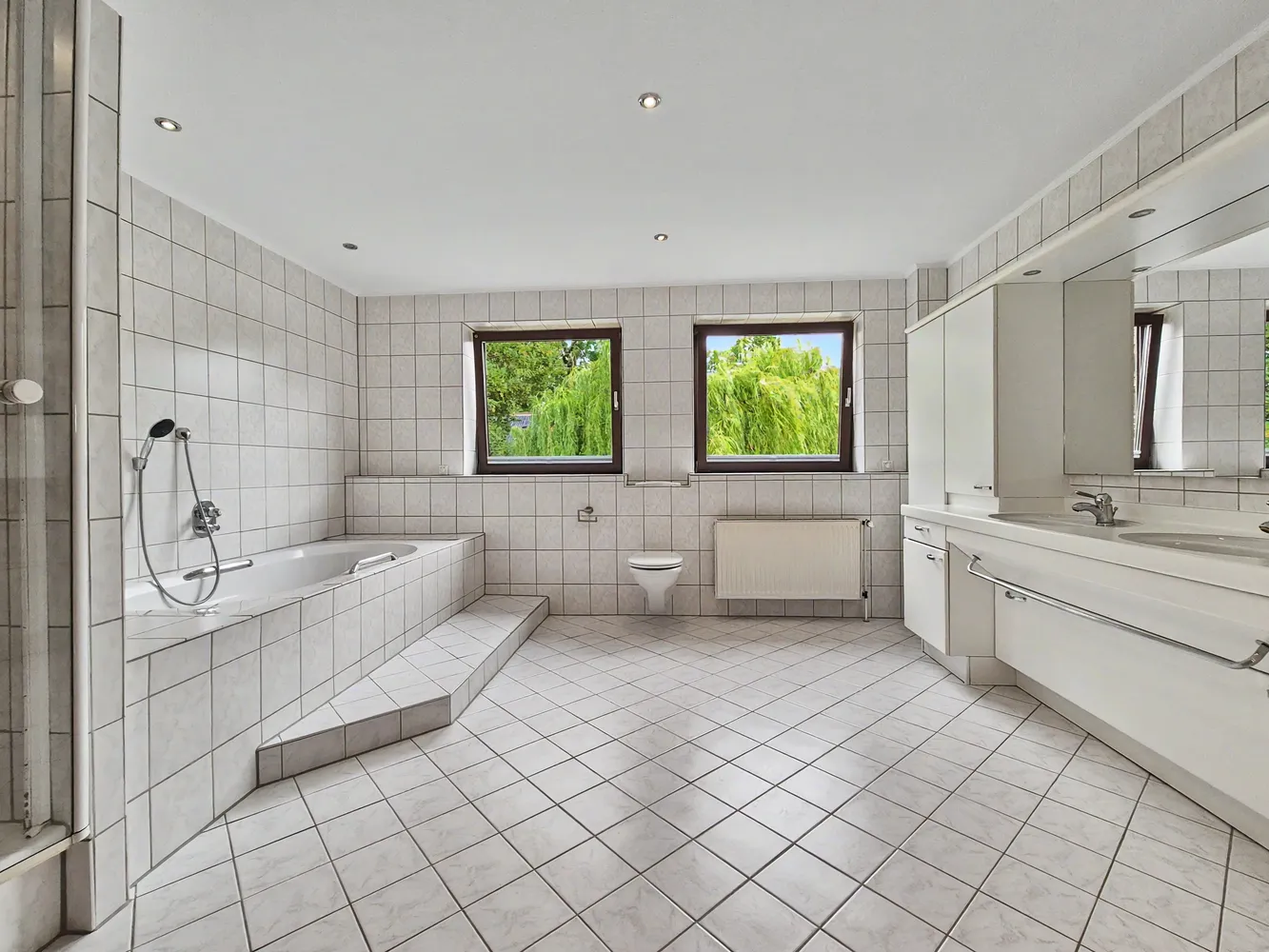 9 Zimmer Haus mit 274 m² in Hamburg – Bild 12