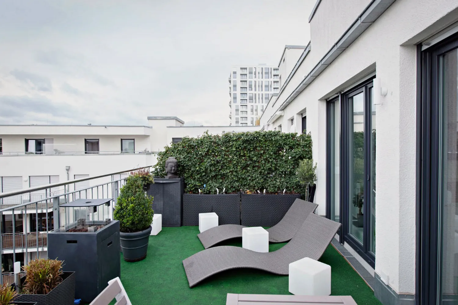 3 Zimmer Wohnung mit 97 m² in Frankfurt am Main – Bild 3