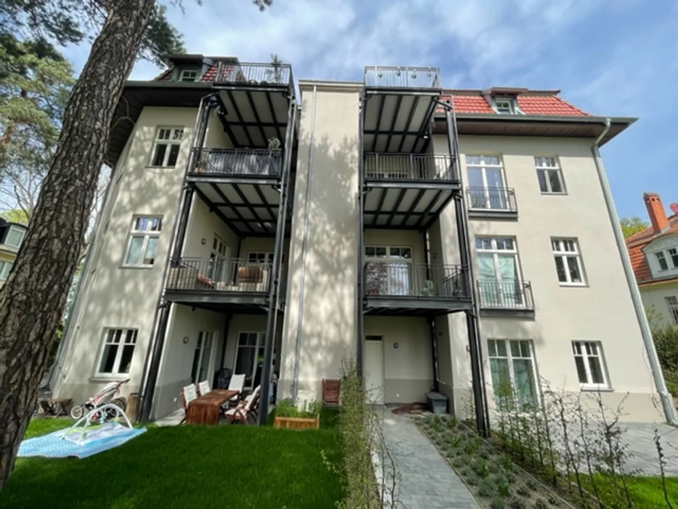 3 Zimmer Wohnung mit 132 m² in Berlin – Bild 3