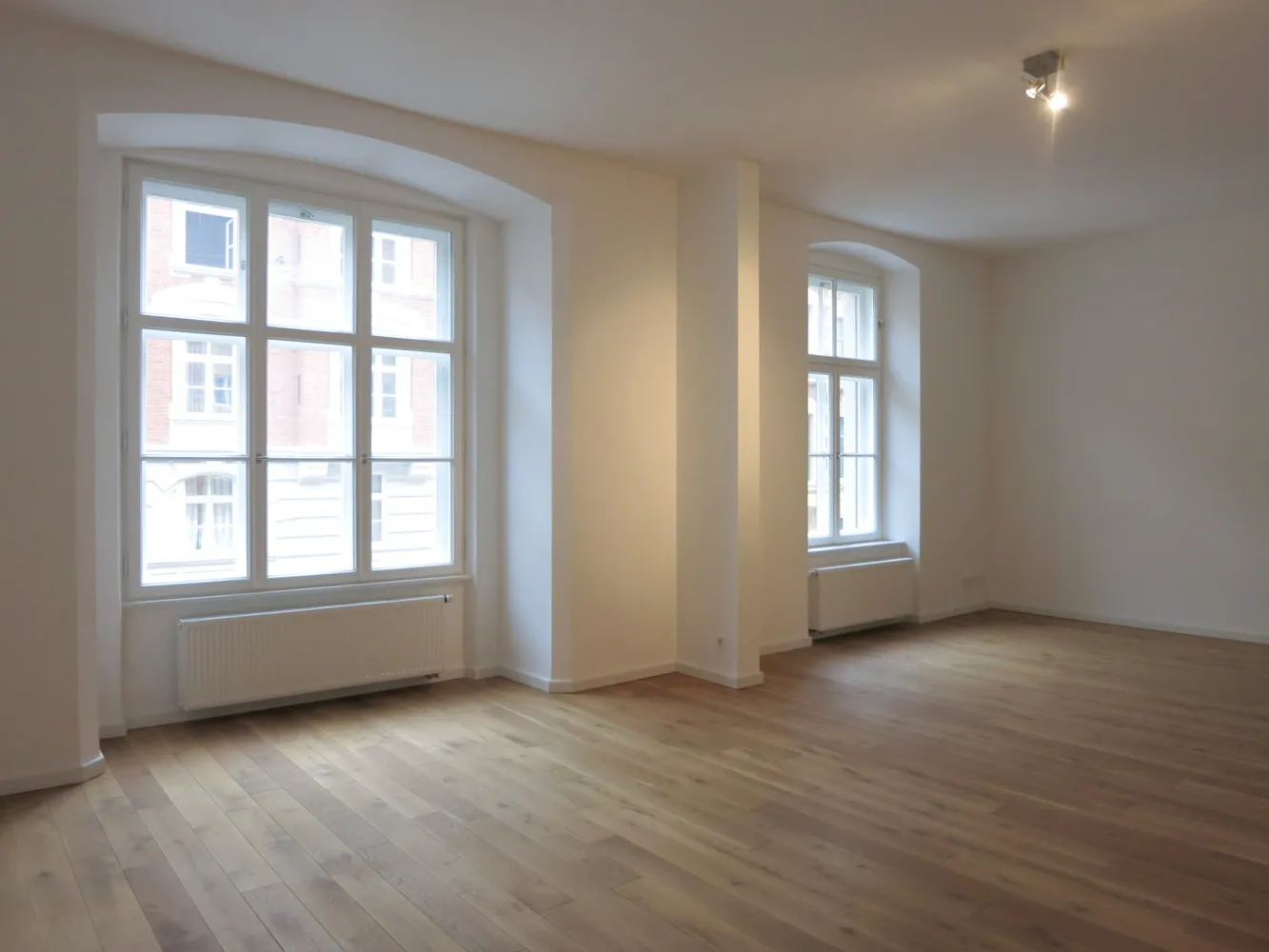 3 Zimmer Wohnung mit 143 m² in München – Bild 2