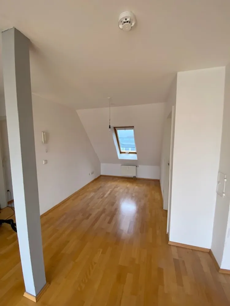 3 Zimmer Wohnung mit 65 m² in Augsburg – Bild 2