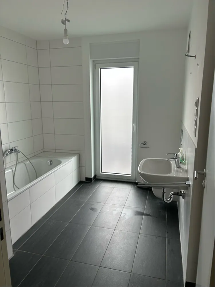 2 Zimmer Wohnung mit 100 m² in Düsseldorf – Bild 9