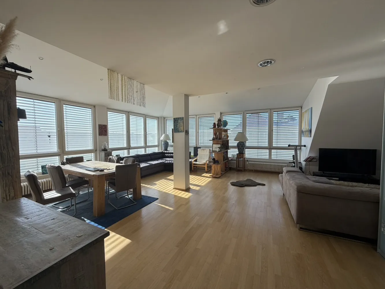 4 room apartment with 150 m² in Berlin – Photo 1
