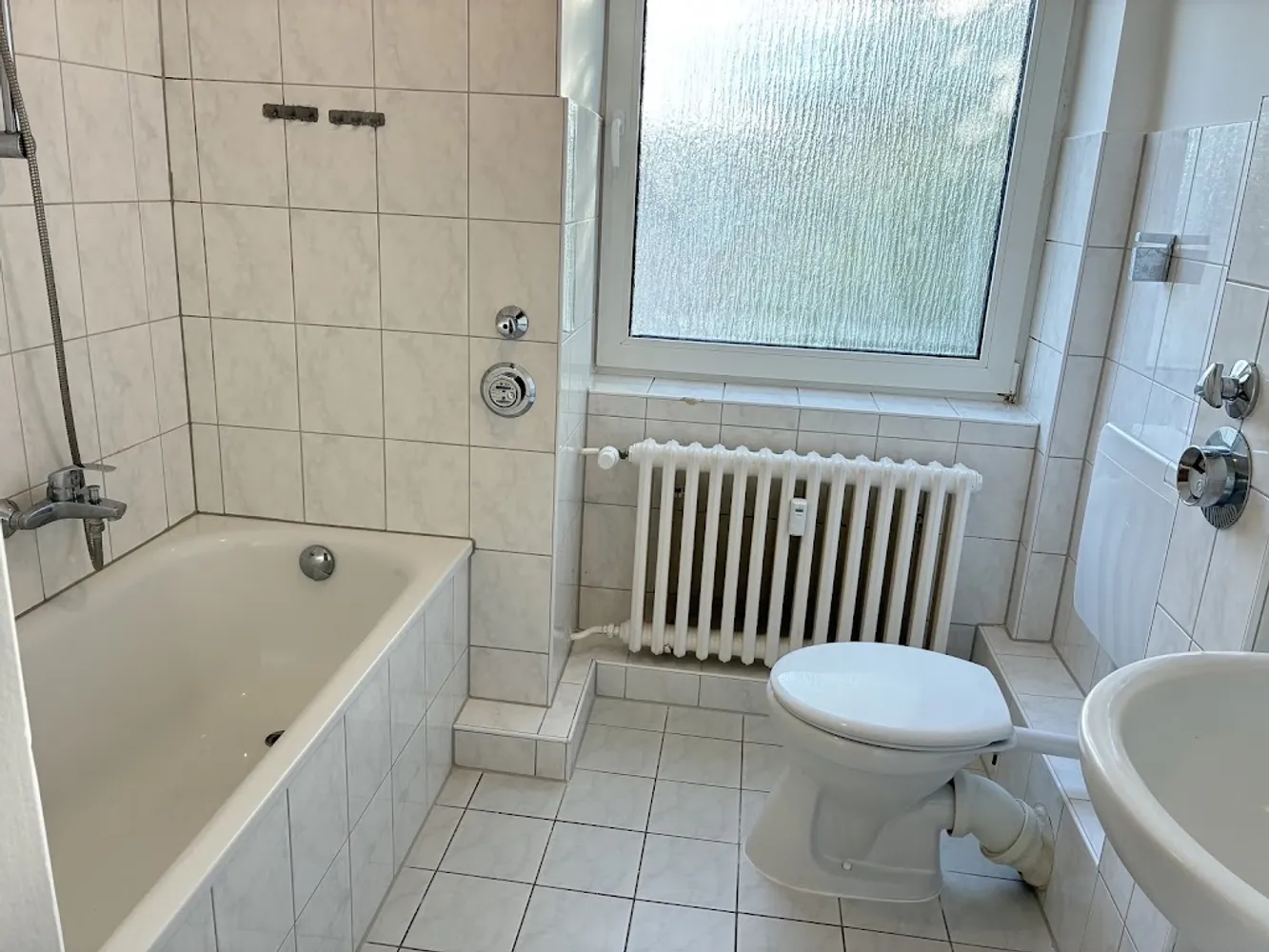 5 Zimmer Wohnung mit 103 m² in Kiel – Bild 2