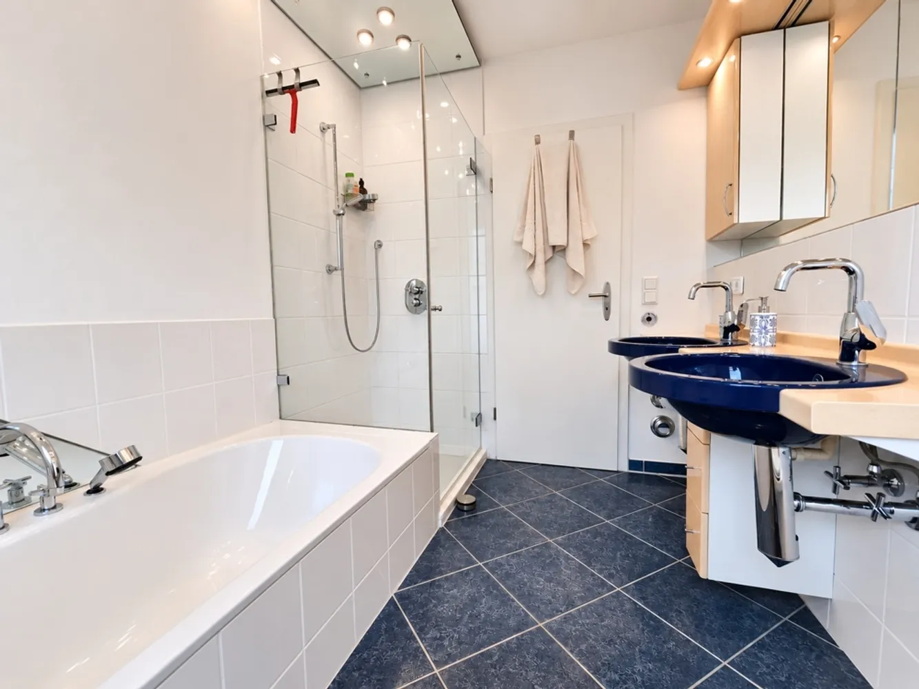 3 Zimmer Wohnung mit 122 m² in Hamburg – Bild 7