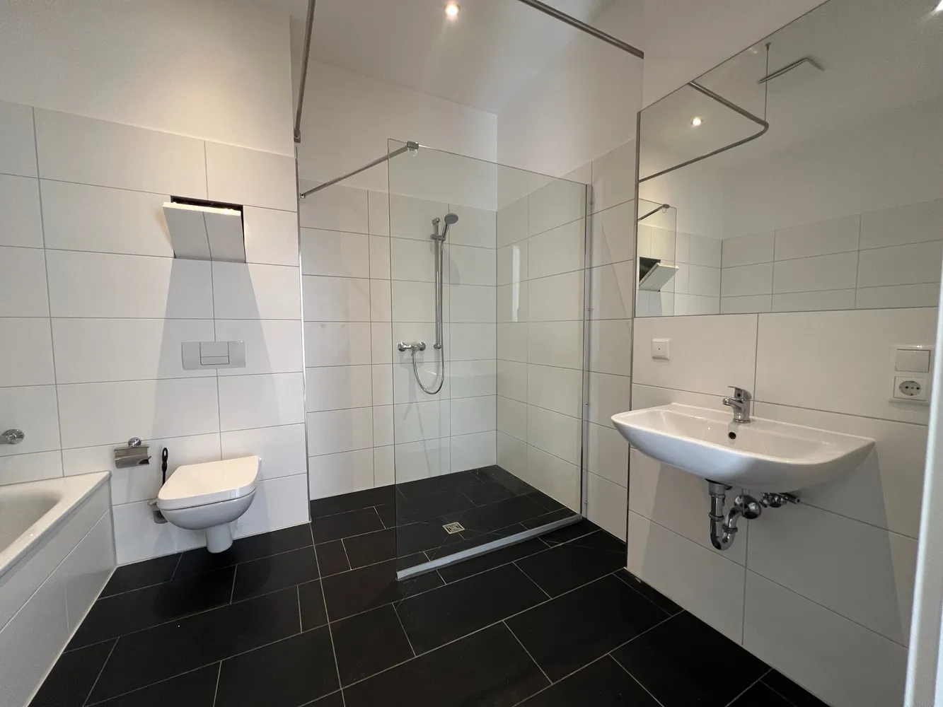4 Zimmer Wohnung mit 95 m² in Chemnitz – Bild 3