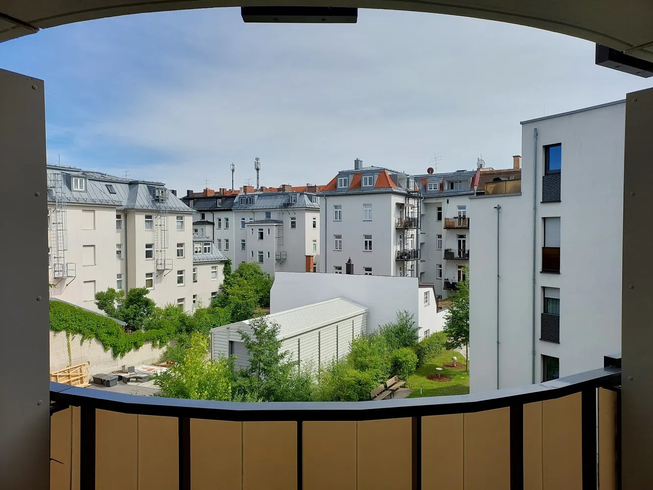 2 Zimmer Wohnung mit 60 m² in München – Bild 4
