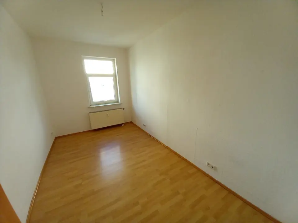 3 Zimmer Wohnung mit 66 m² in Werdau – Bild 2