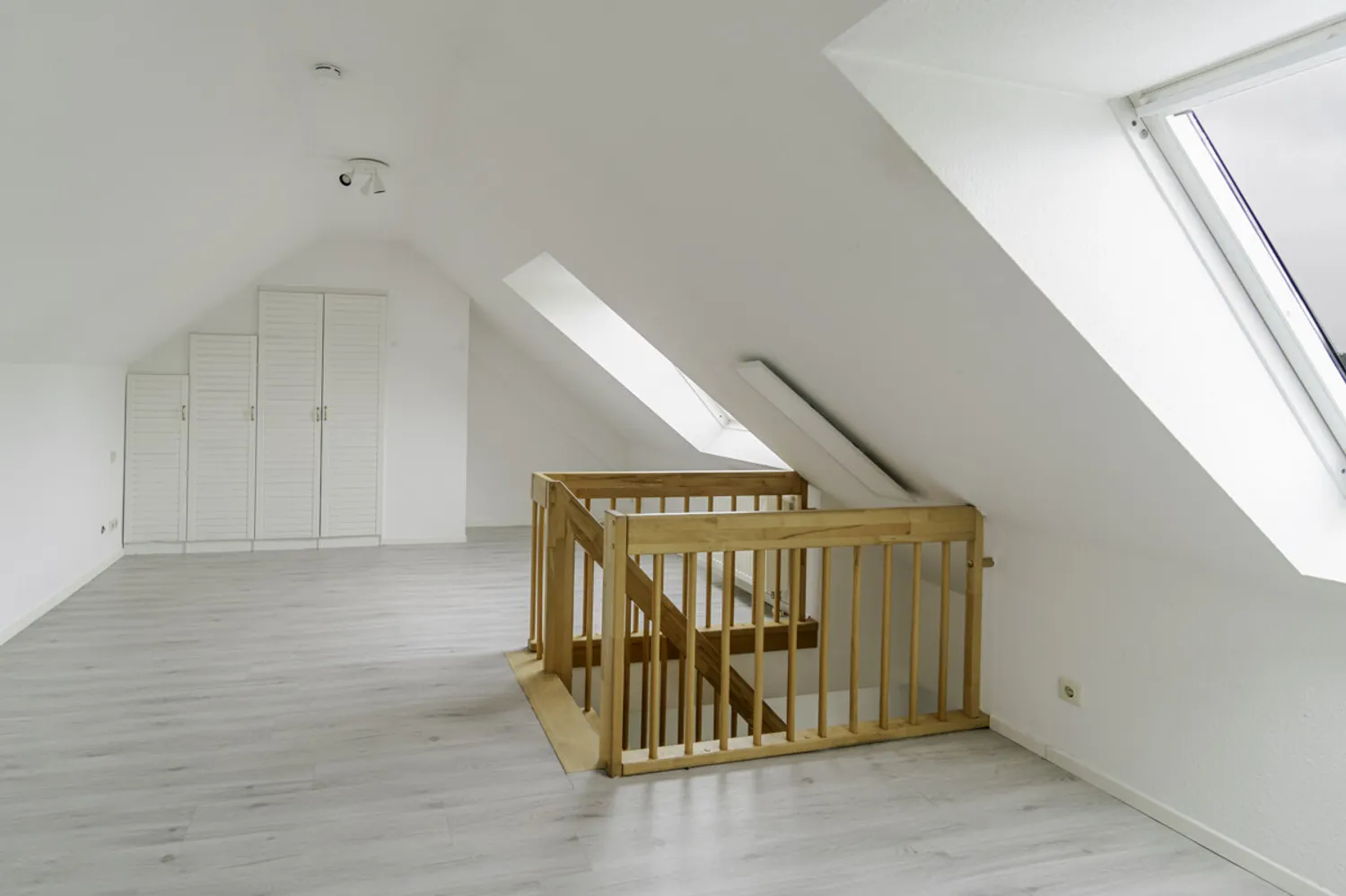 2 Zimmer Wohnung mit 63 m² in Düsseldorf – Bild 2