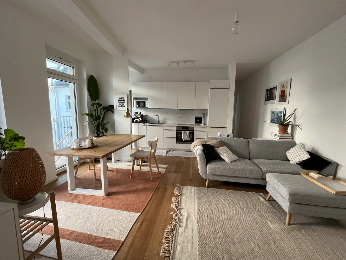 2 Zimmer Wohnung mit 73 m² in Berlin – Bild 1
