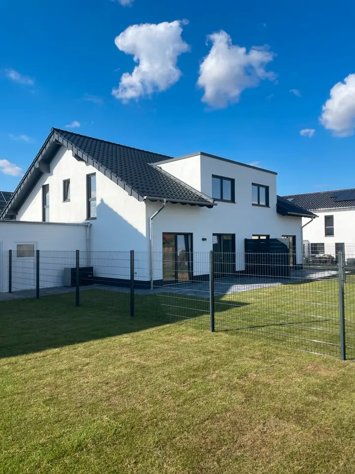 5 Zimmer Haus mit 130 m² in Euskirchen – Bild 1