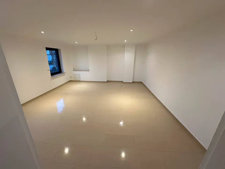 4 Zimmer Wohnung mit 120 m² in Lübeck – Bild 1