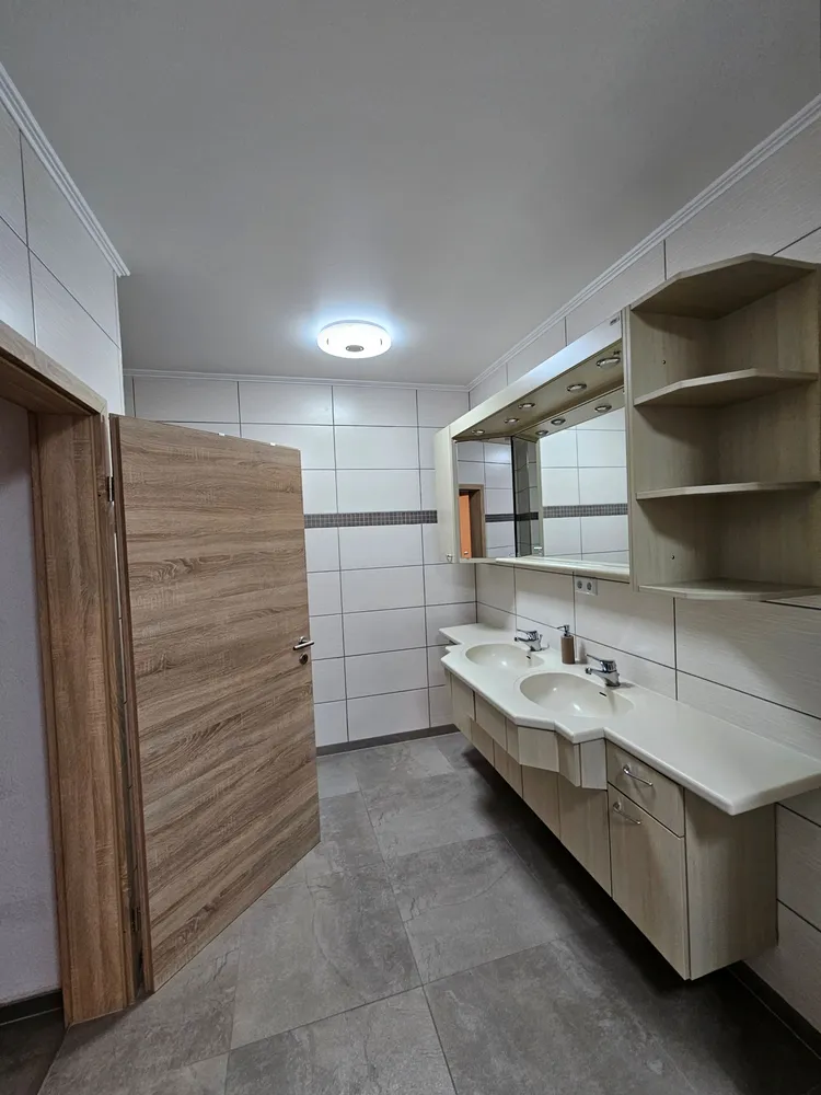 5 Zimmer Wohnung mit 200 m² in Schmalkalden – Bild 10