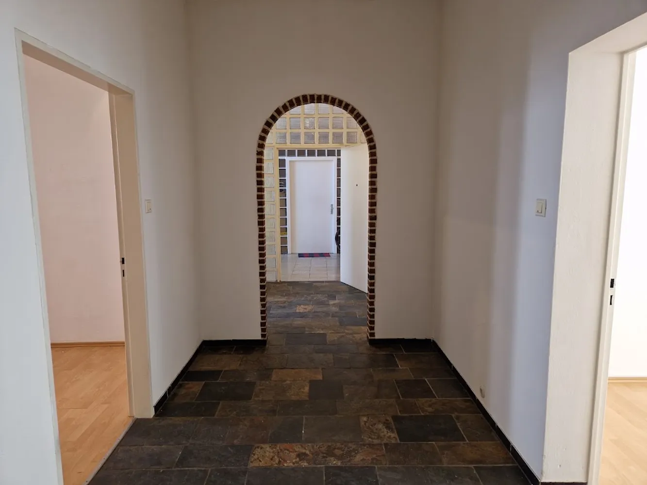 2 Zimmer Wohnung mit 78 m² in Nürnberg – Bild 2