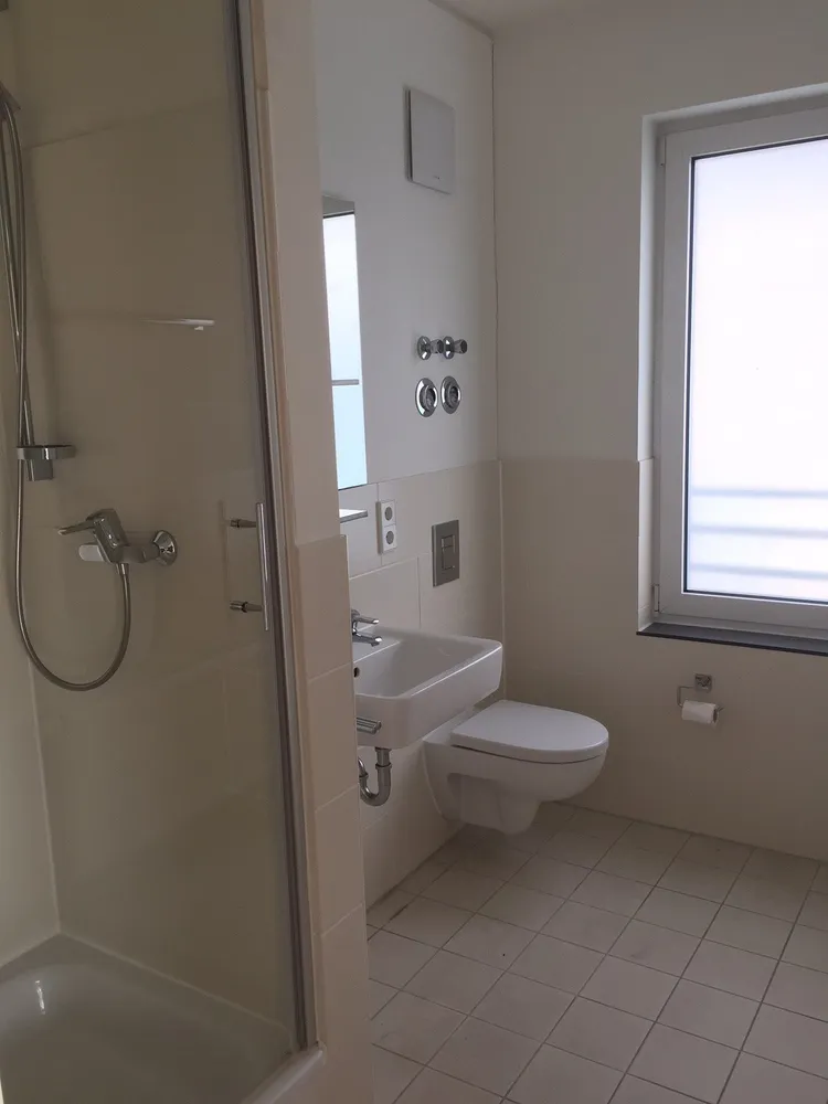 4 Zimmer Wohnung mit 111 m² in Frankfurt am Main – Bild 3