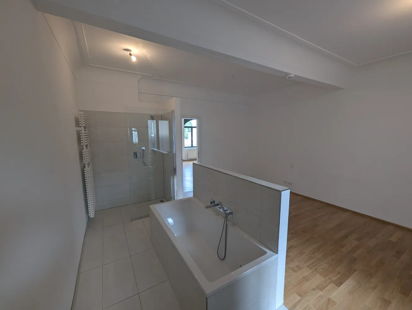 2 Zimmer Wohnung mit 77 m² in Stuttgart – Bild 1