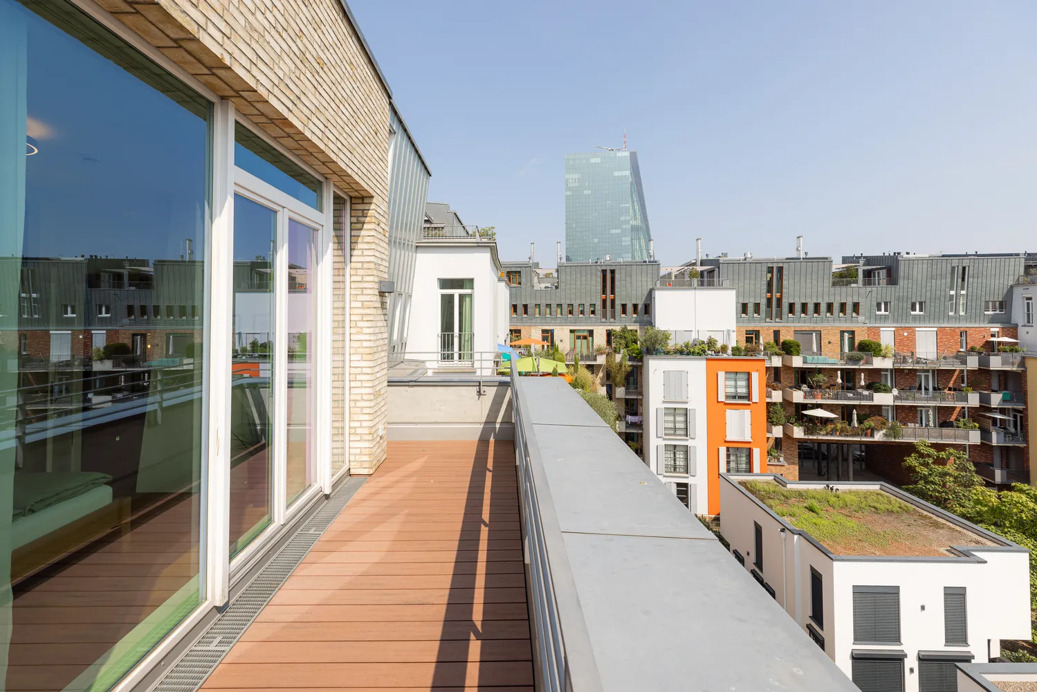 6 Zimmer Wohnung mit 334 m² in Frankfurt am Main – Bild 9