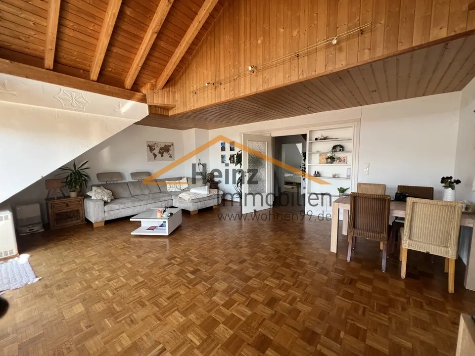 4 Zimmer Wohnung mit 110 m² in Bergisch Gladbach – Bild 1
