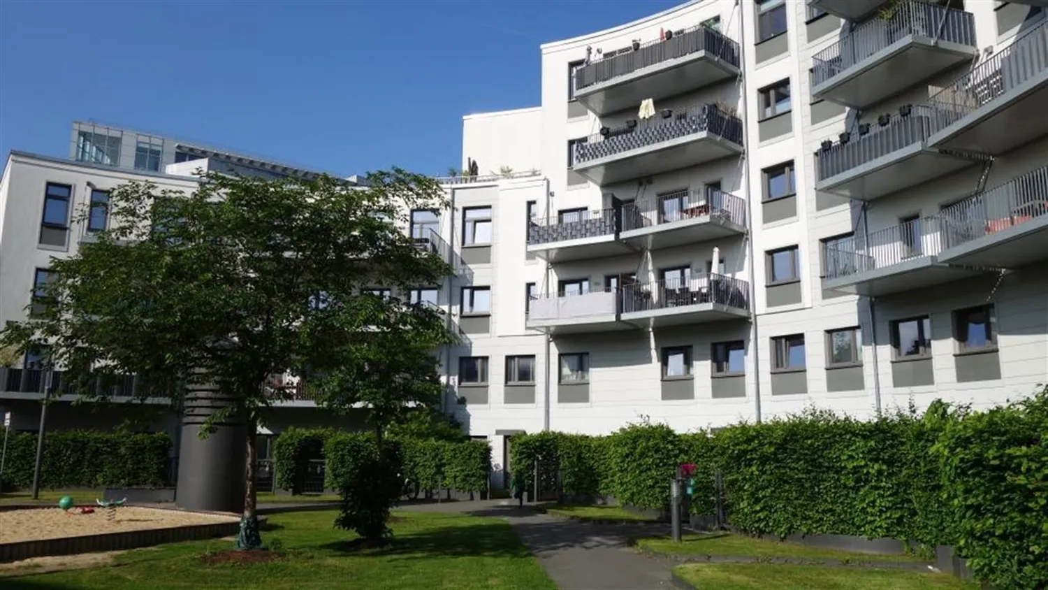 4 Zimmer Wohnung mit 109 m² in Düsseldorf – Bild 10