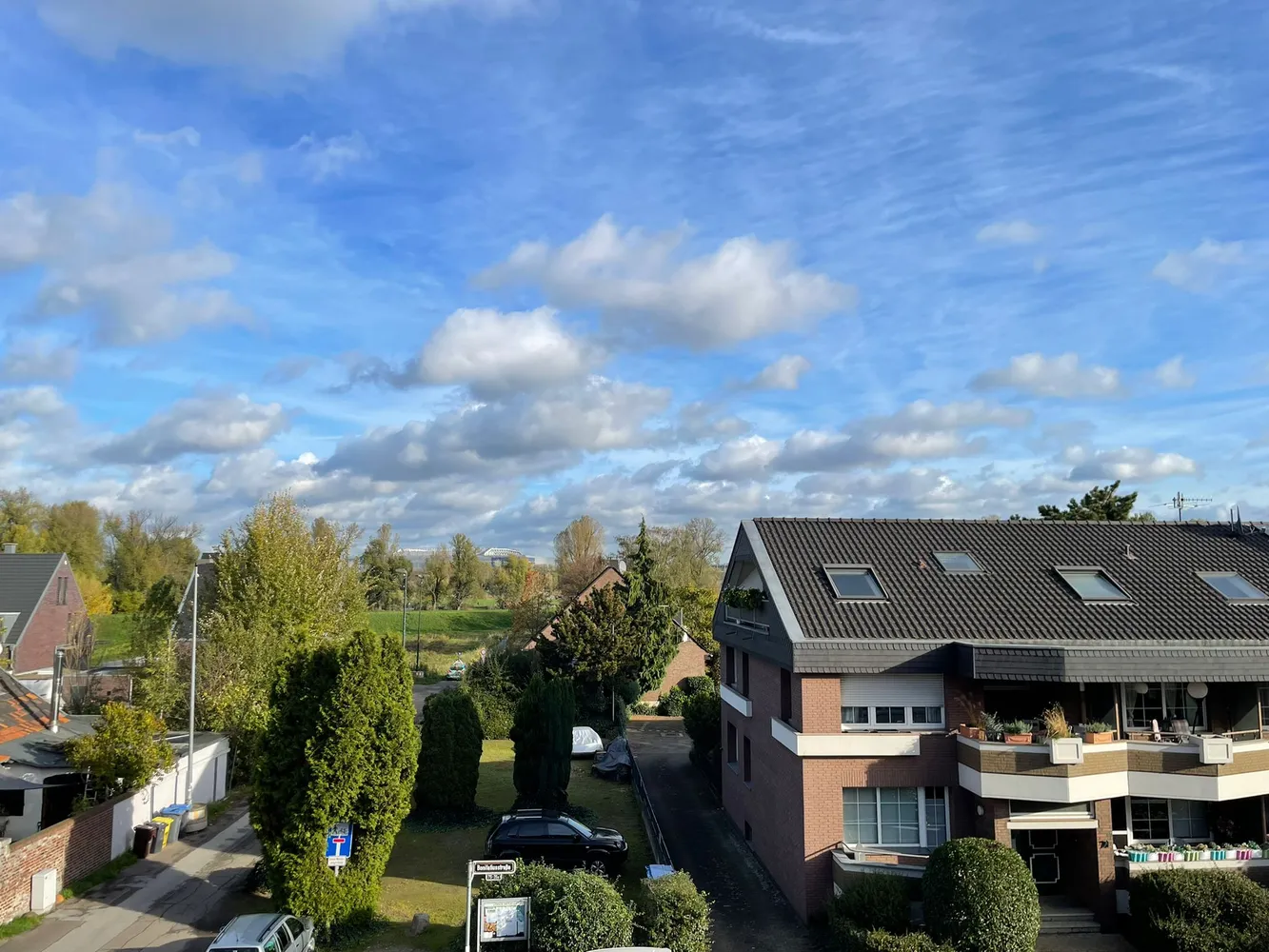 3 Zimmer Wohnung mit 100 m² in Düsseldorf – Bild 1