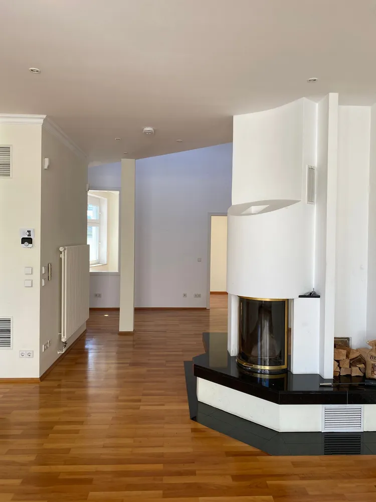 4 Zimmer Wohnung mit 187 m² in Berlin – Bild 1