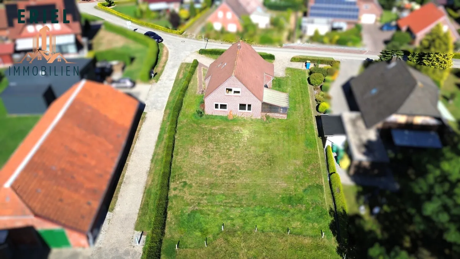 8 room house with 205 m² in Aurich – Photo 5