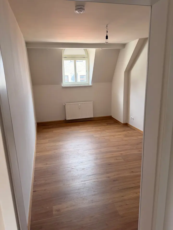 4 Zimmer Wohnung mit 100 m² in Zwickau – Bild 2
