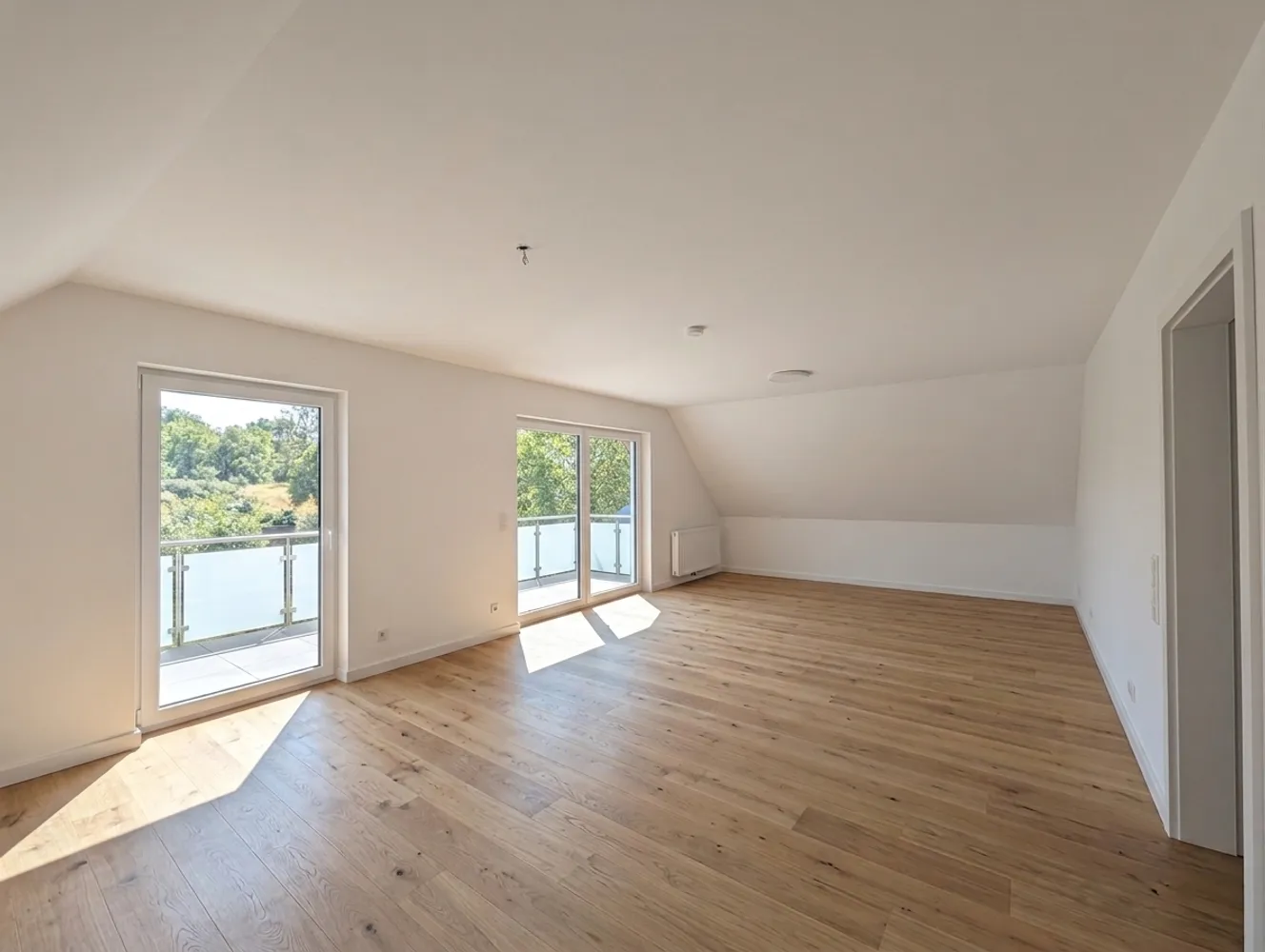 3 Zimmer Wohnung mit 107 m² in Saarbrücken – Bild 2