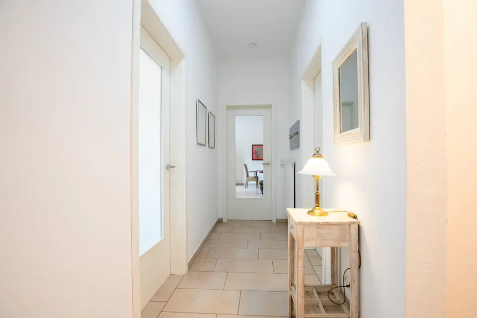 2 Zimmer Wohnung mit 70 m² in Leer – Bild 1