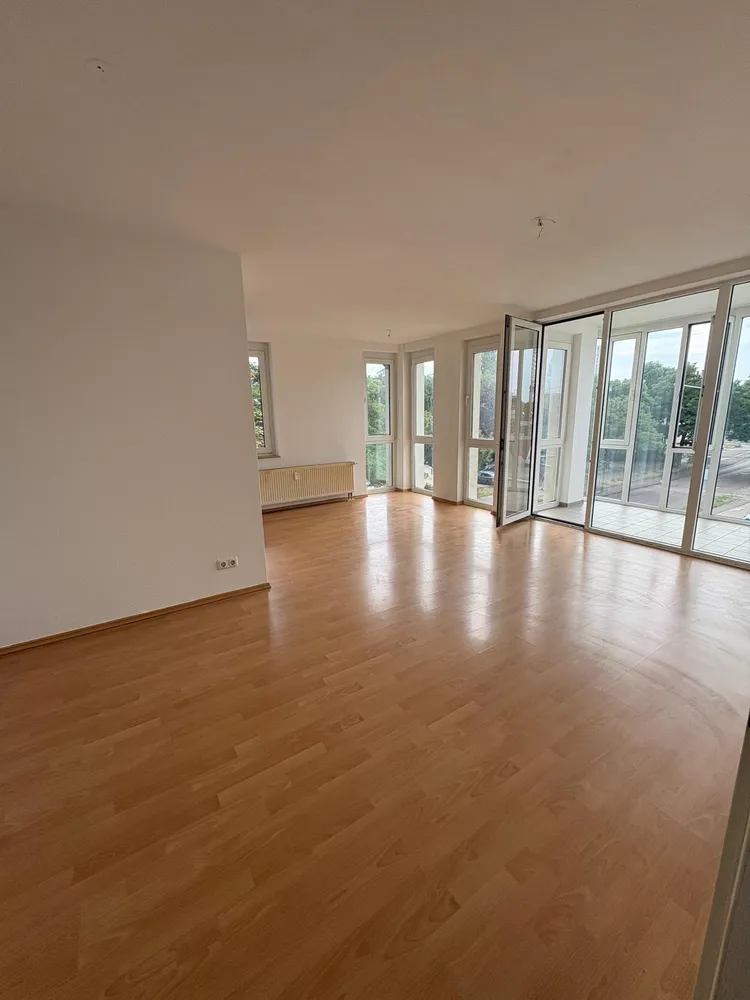 2 Zimmer Wohnung mit 55 m² in Halle (Saale) – Bild 3