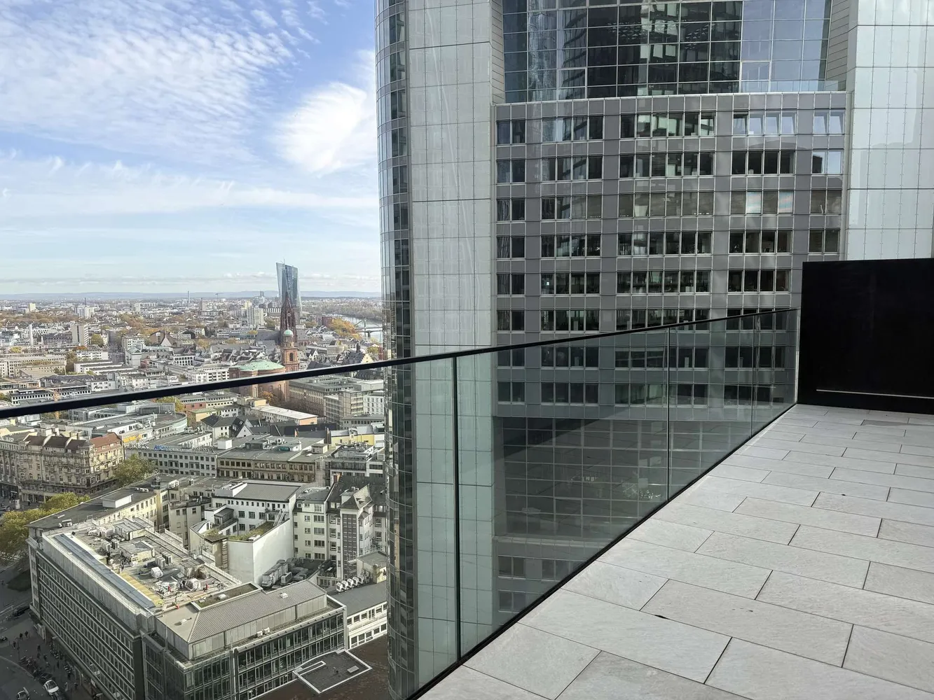 3 room apartment with 109 m² in Frankfurt am Main – Photo 2