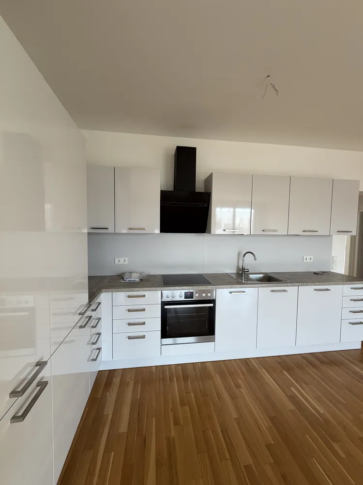 4 Zimmer Wohnung mit 126 m² in Dresden – Bild 2